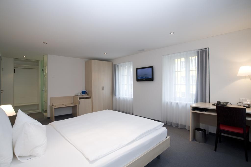 Hotel Ochsen Uster Szoba fotó